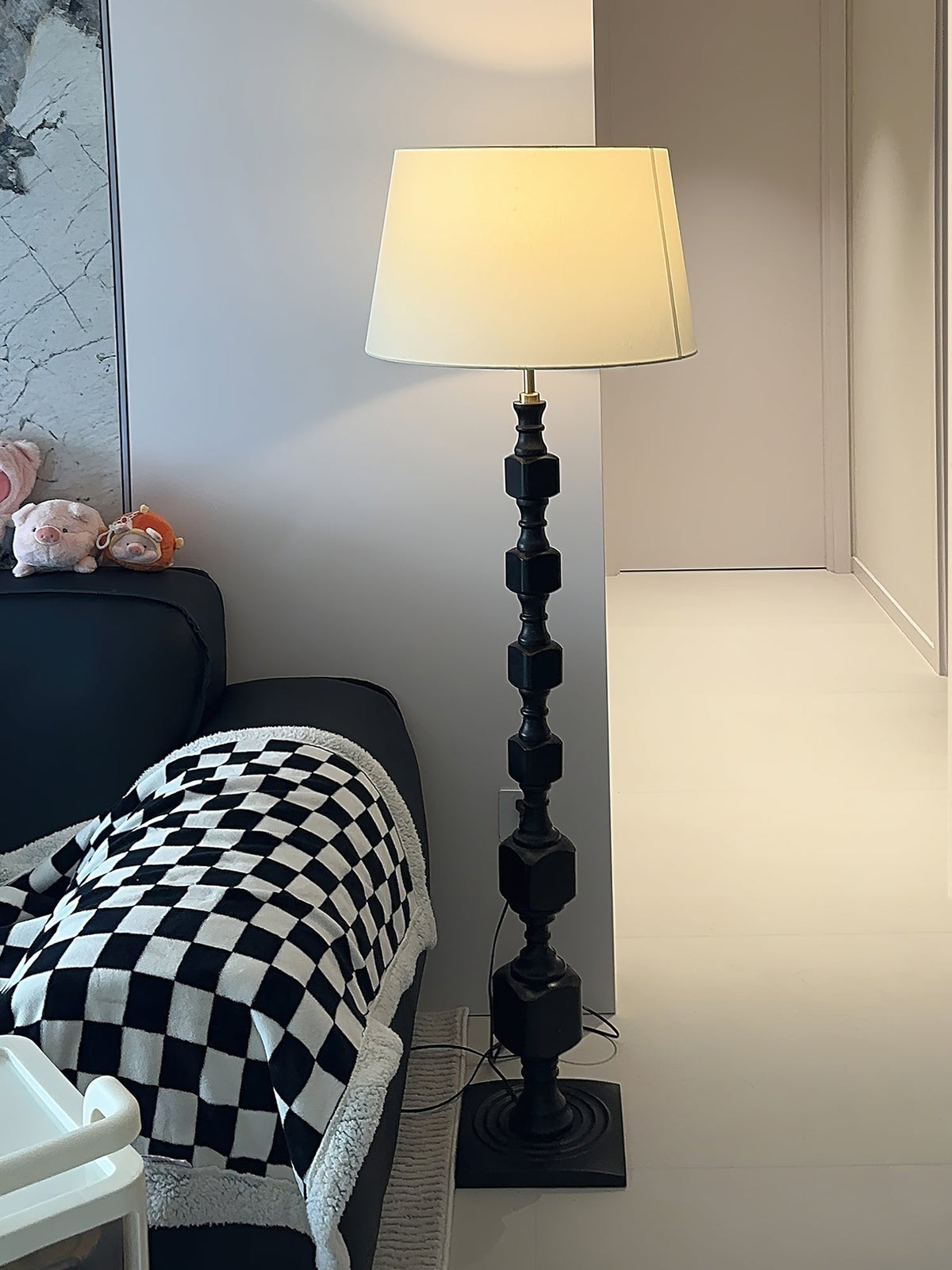 Sylarelle lámpara de pie Hexas de madera