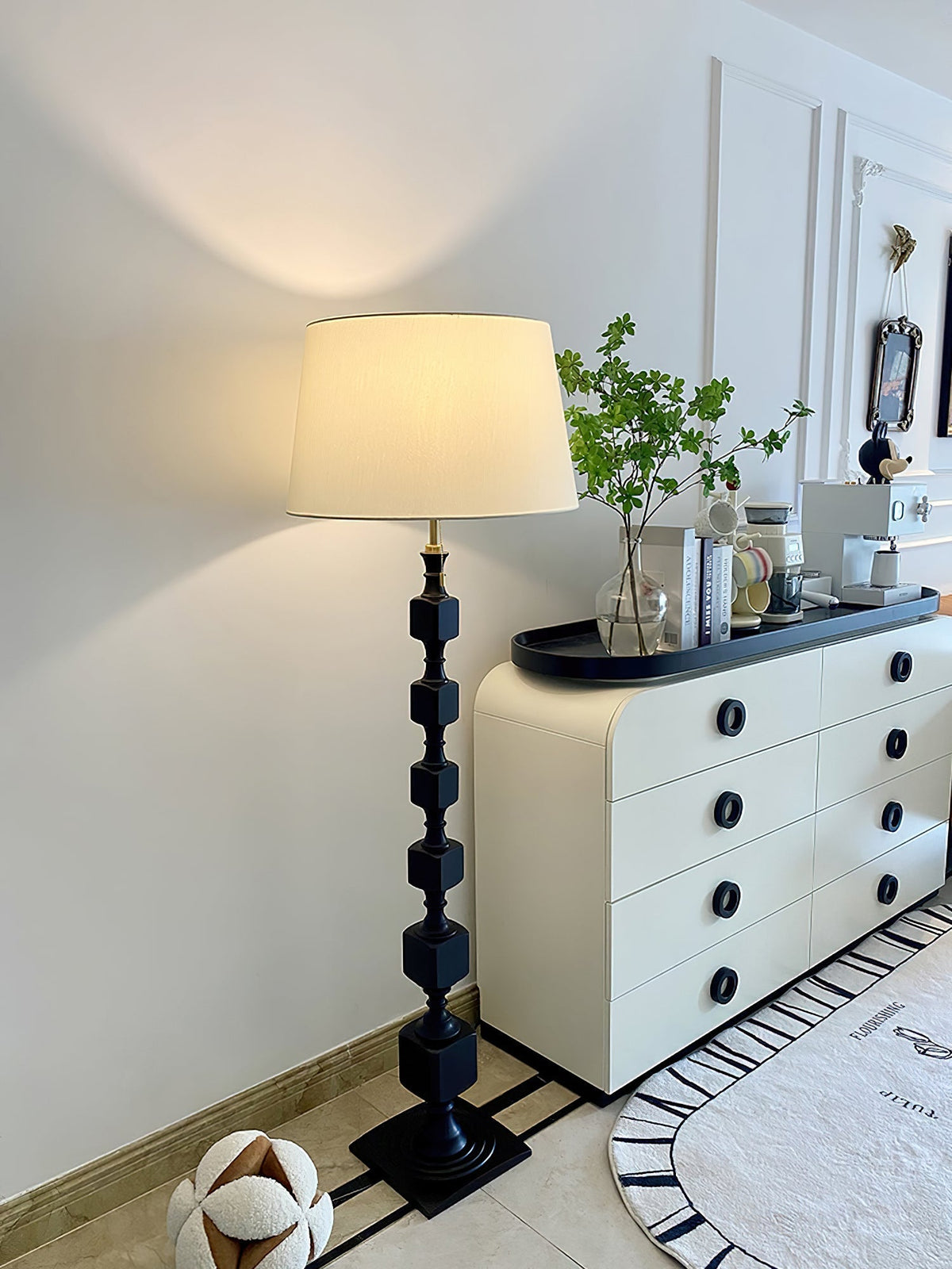 Sylarelle lámpara de pie Hexas de madera