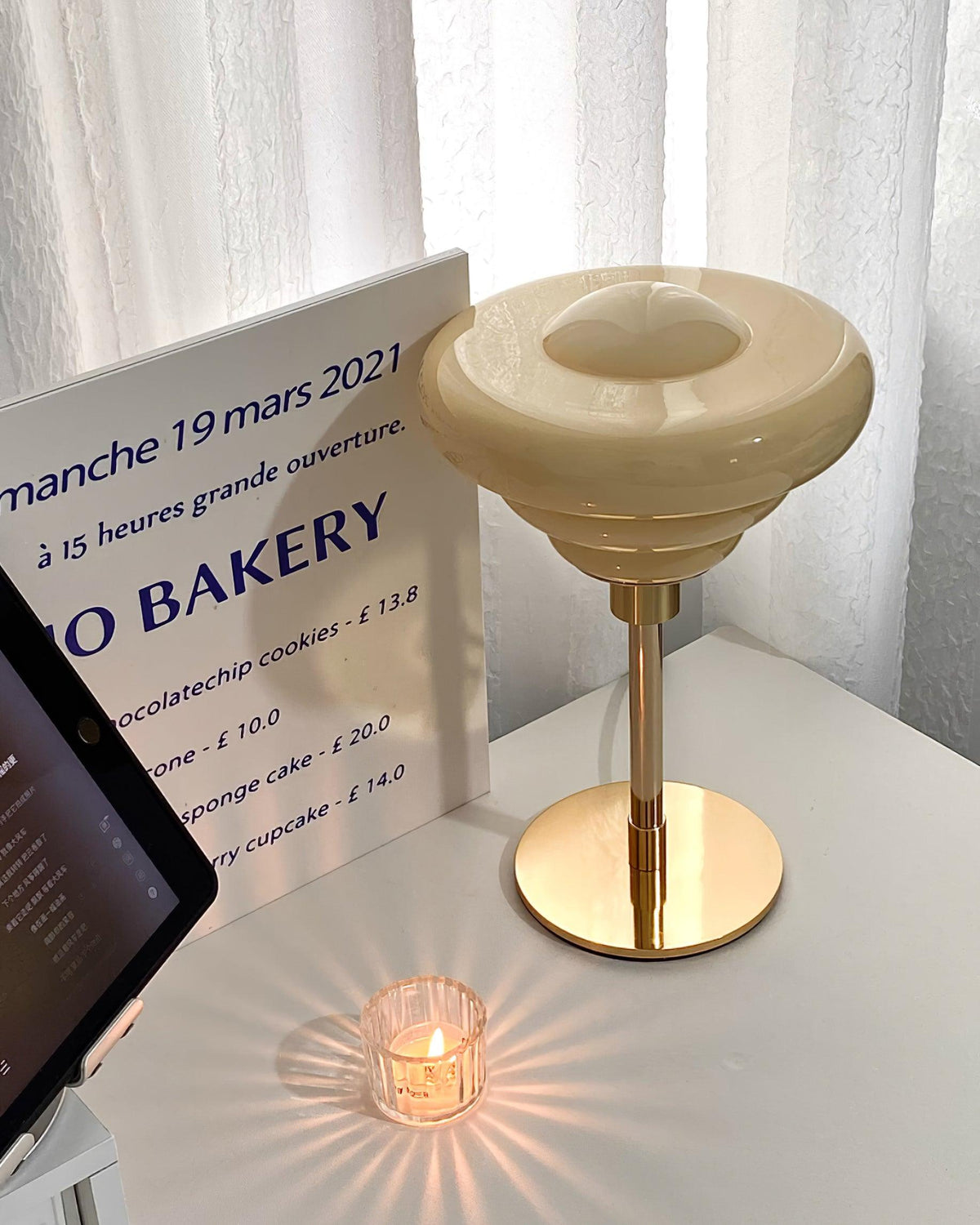Oreloaine lámpara de mesa
