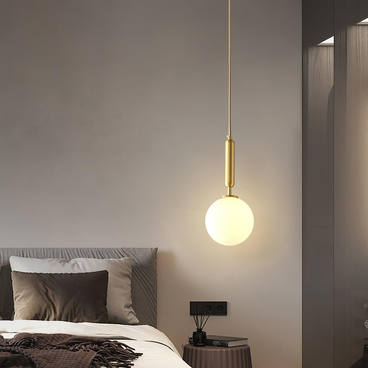Orbita lámpara colgante minimalista de latón