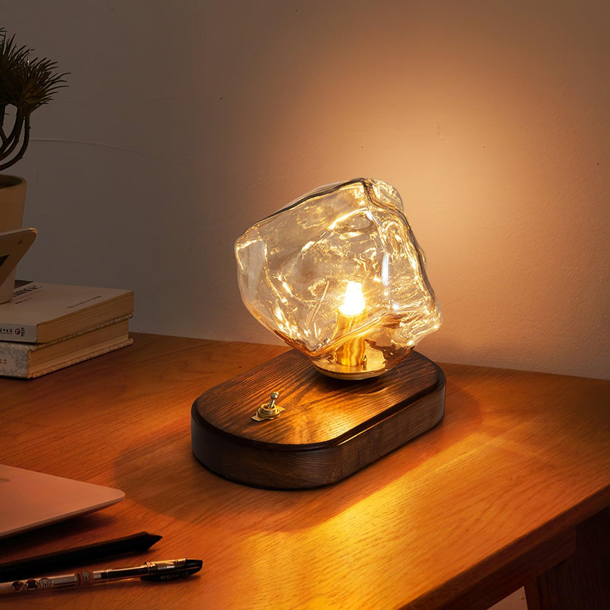 Maris lámpara de mesa artística de madera
