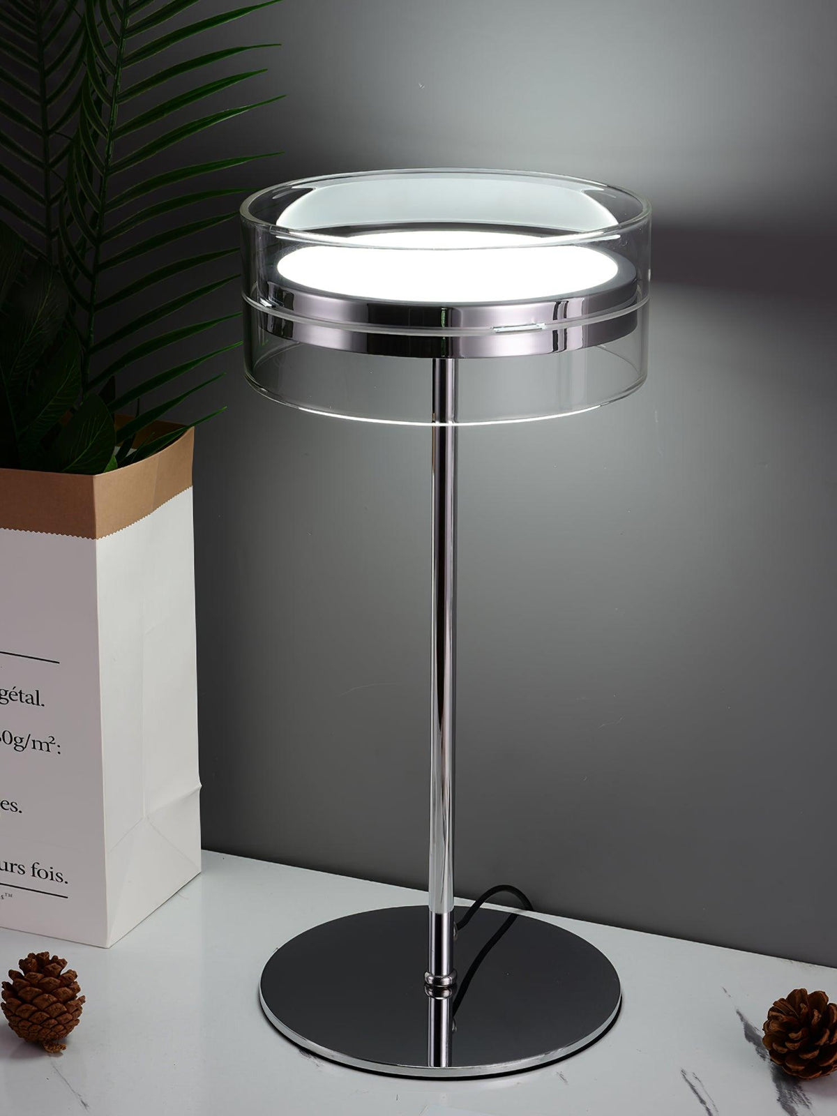 Lioreette lámpara de mesa en cromo y vidrio