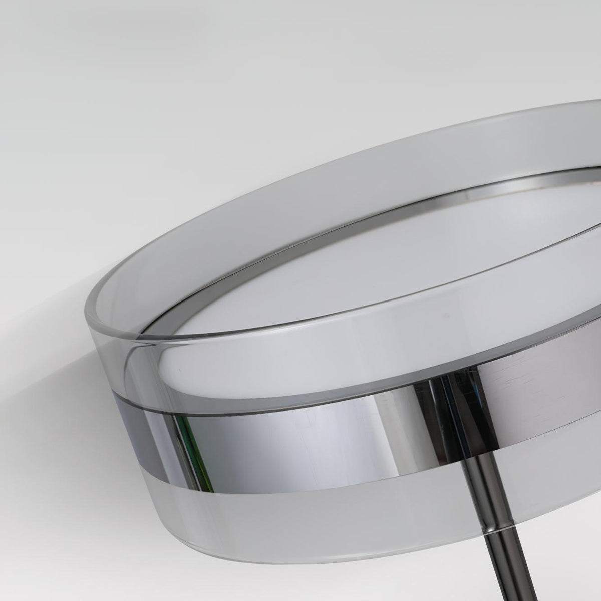 Lioreette lámpara de mesa en cromo y vidrio