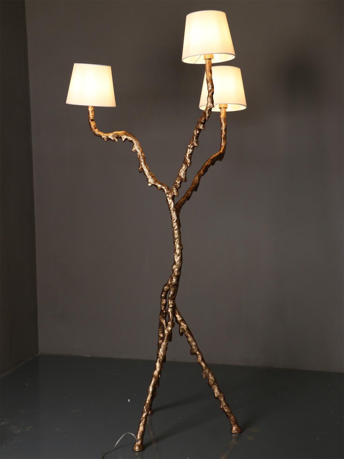 Dendria lámpara de pie Triple-Arm Branch Sculptural
