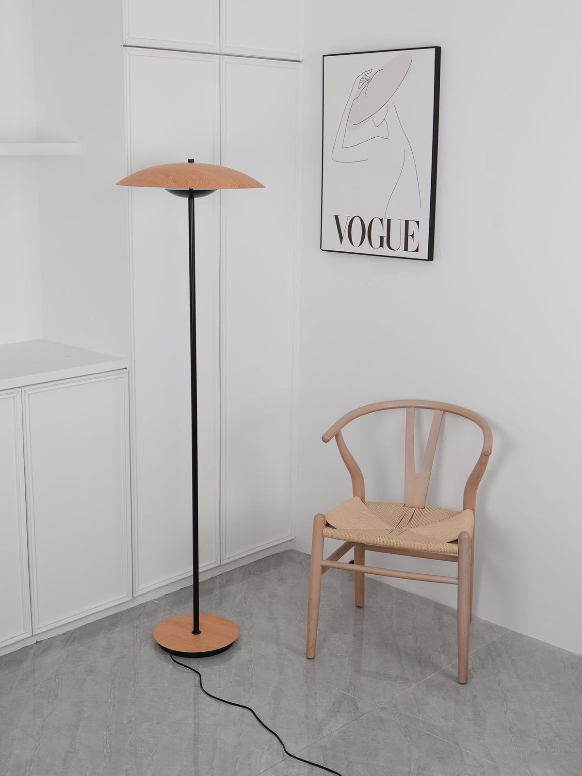 Ferinira lámpara de pie minimalista de aluminio