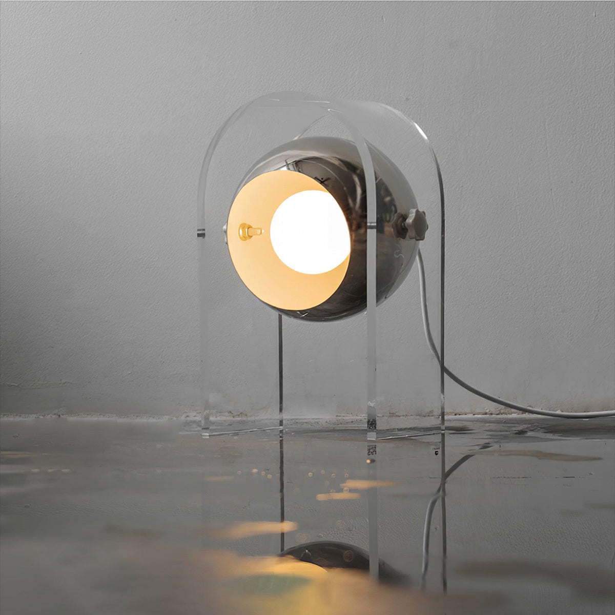 Tynza lámpara de mesa de acero futurista