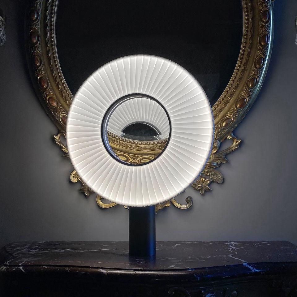 Levara lámpara de mesa de tejido