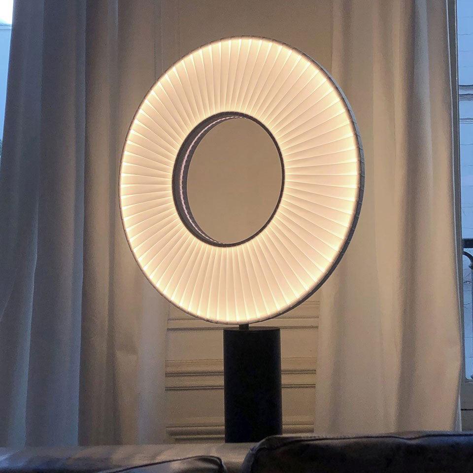 Levara lámpara de mesa de tejido