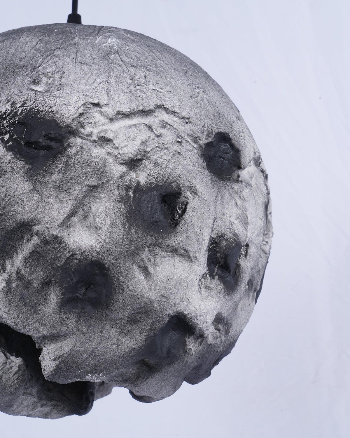 Ilphaara lámpara colgante Irregular Planet de plástico