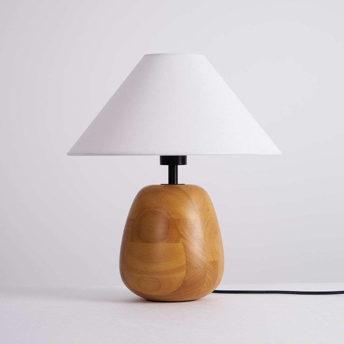 Syloraya lámpara de mesa moderna de madera