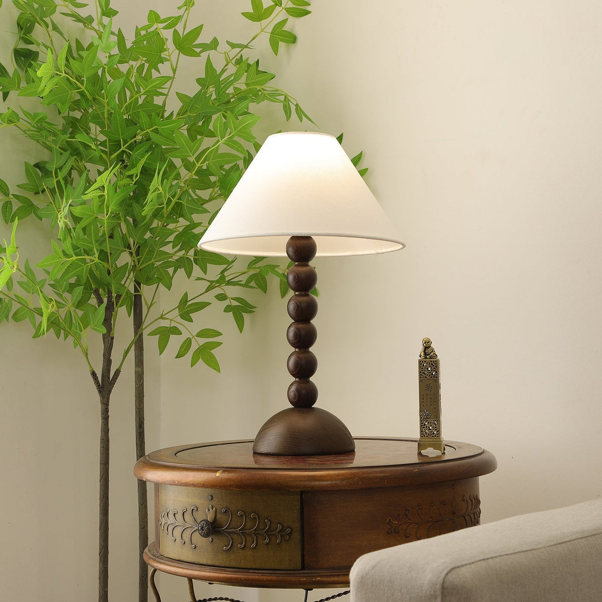Lennox lámpara de mesa elegante de madera y tejido
