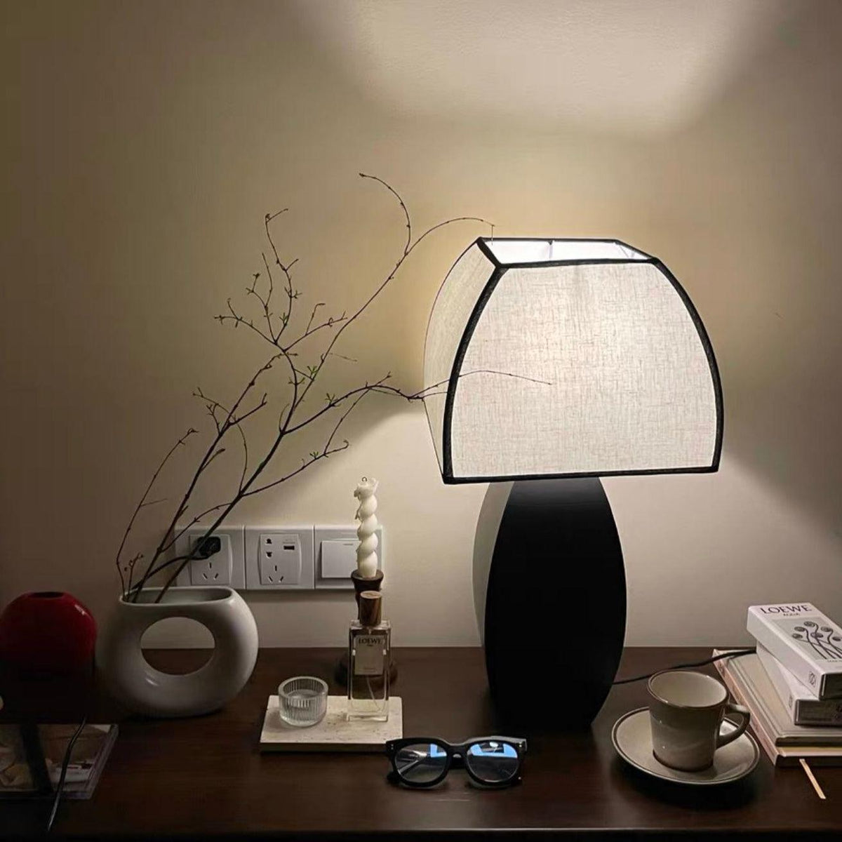 Alux lámpara de mesa minimalista de tejido