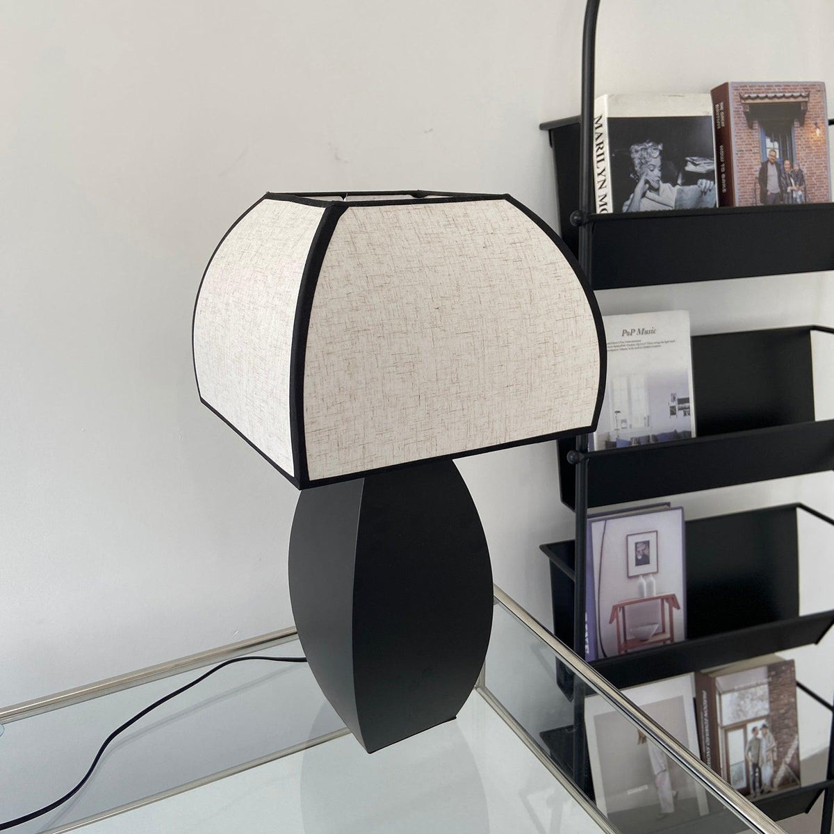 Alux lámpara de mesa minimalista de tejido