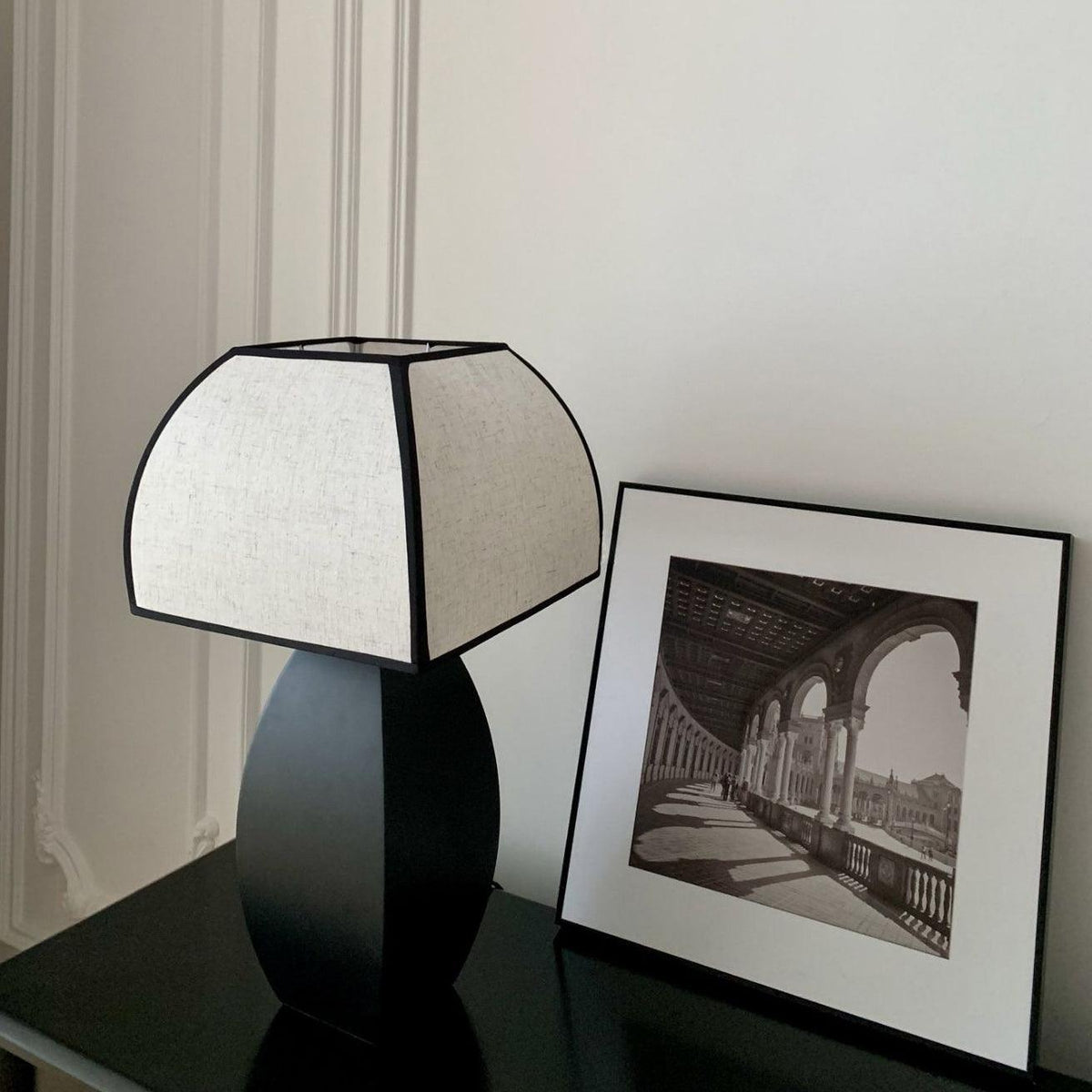 Alux lámpara de mesa minimalista de tejido