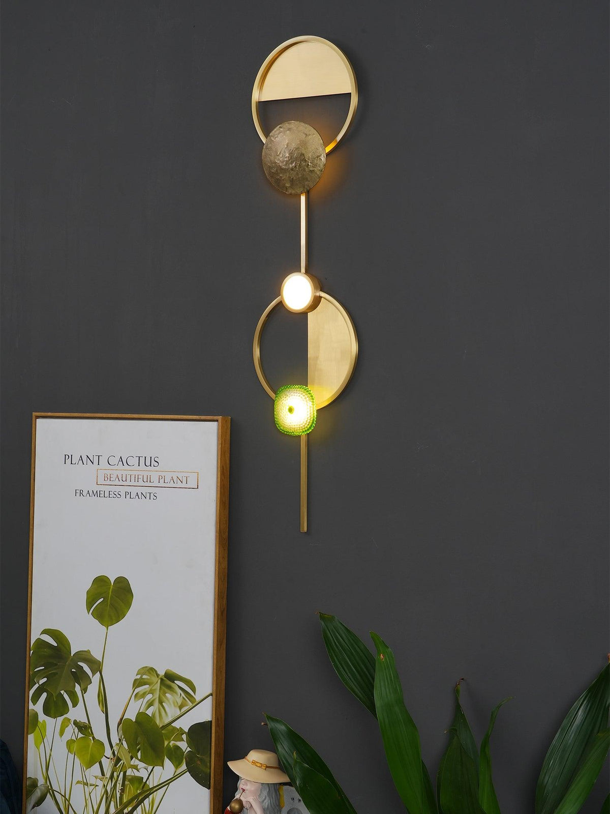 Elynis aplique de pared moderno en latón y vidrio