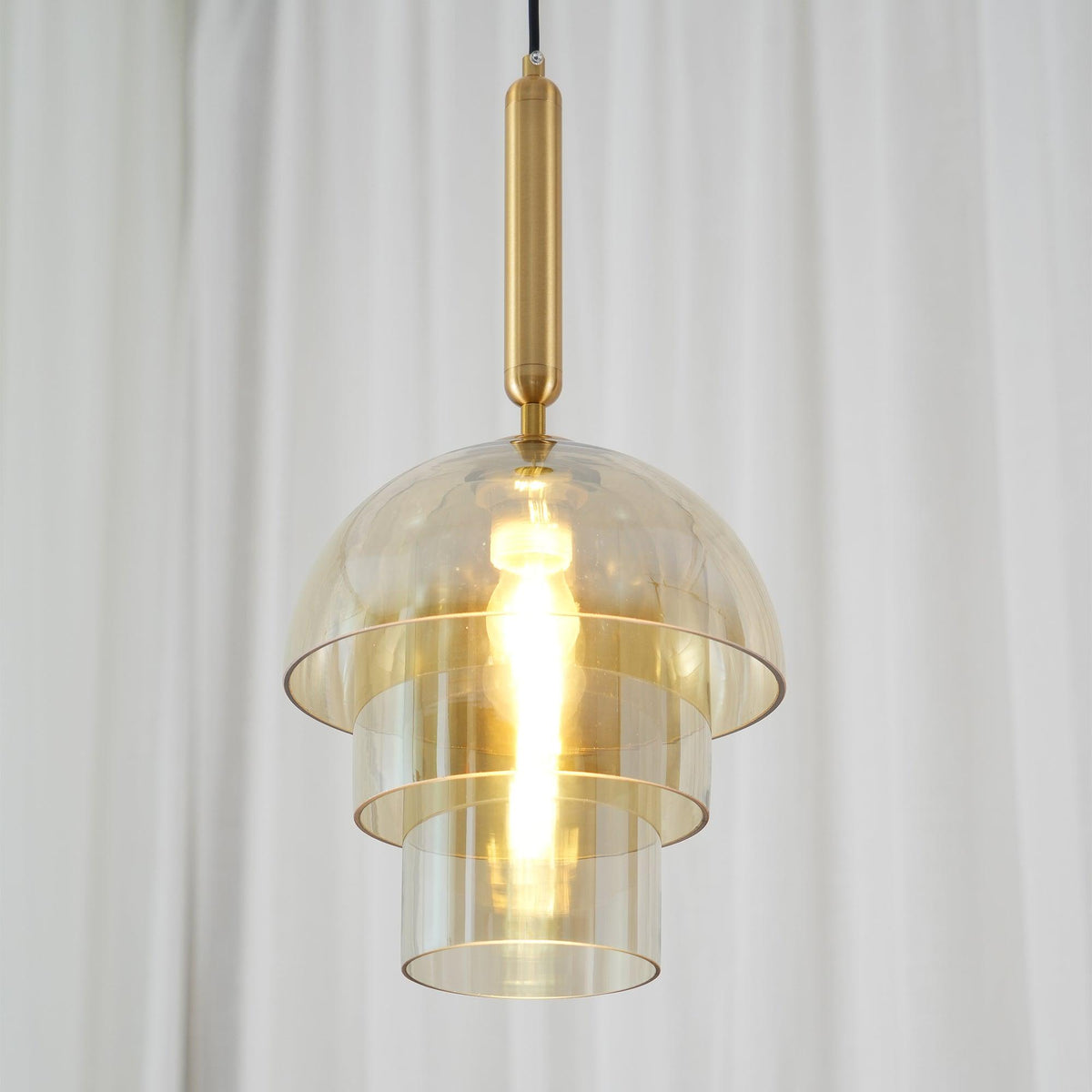 Renley lámpara colgante de cúpula en vidrio cognac y latón, estilo mid-century