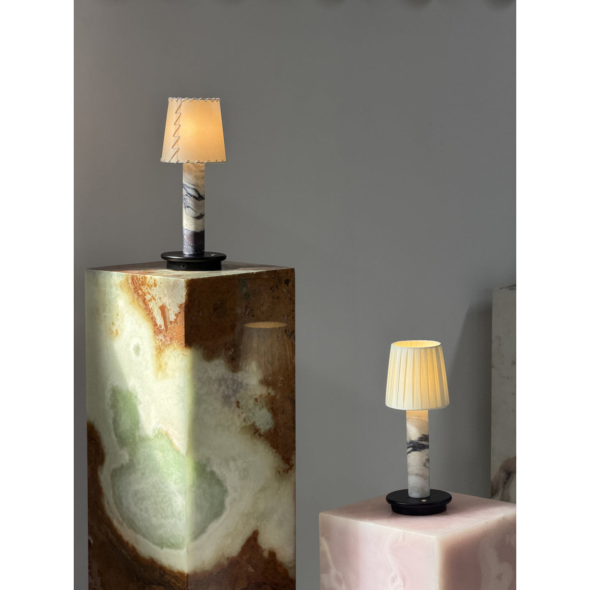 Viraerira lámpara de mesa