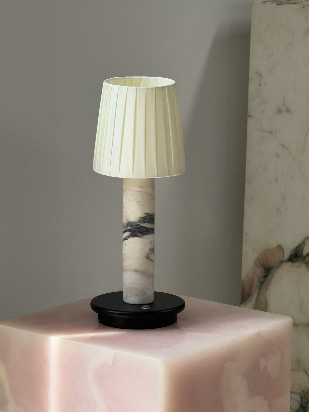 Viraerira lámpara de mesa