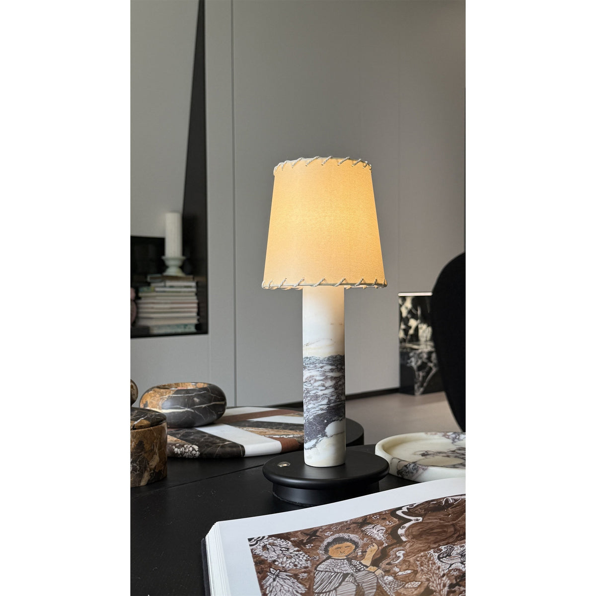 Viraerira lámpara de mesa