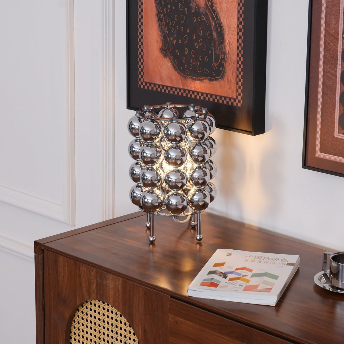 Lirra lámpara de mesa de acero futurista