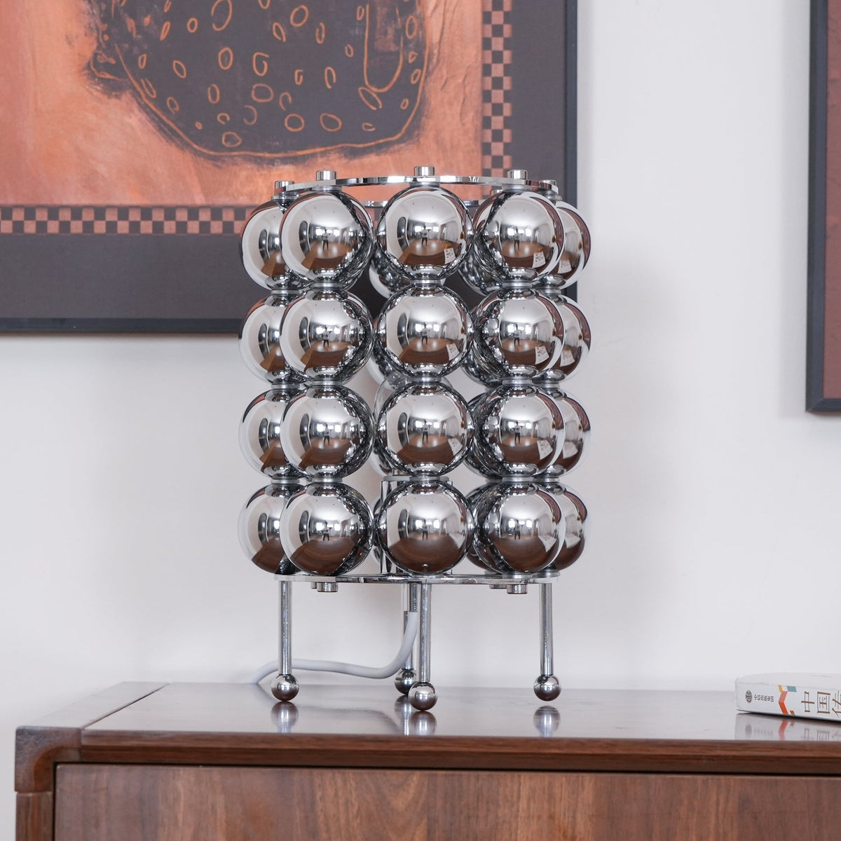 Lirra lámpara de mesa de acero futurista