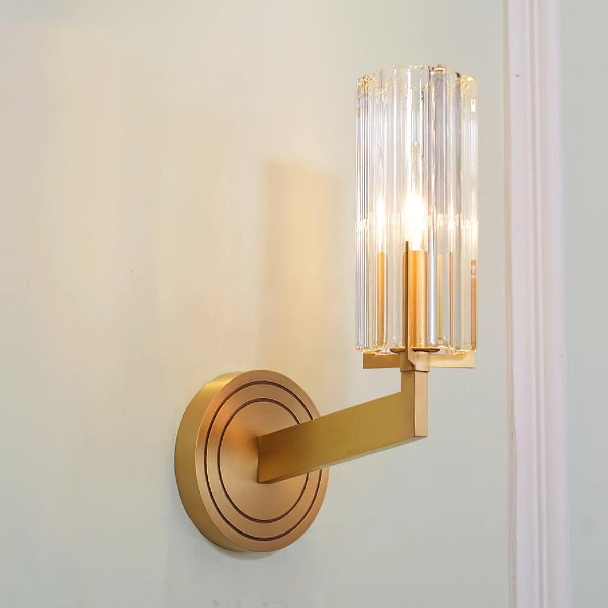 Coen aplique de pared Premium Elegancia en latón con vidrio