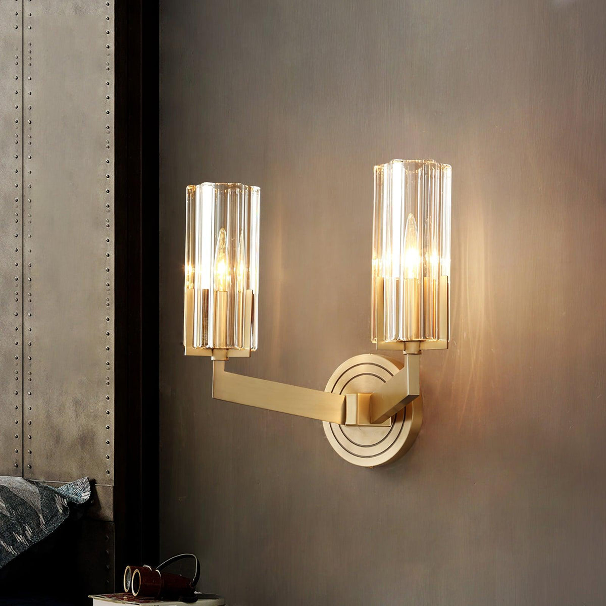 Coen aplique de pared Premium Elegancia en latón con vidrio