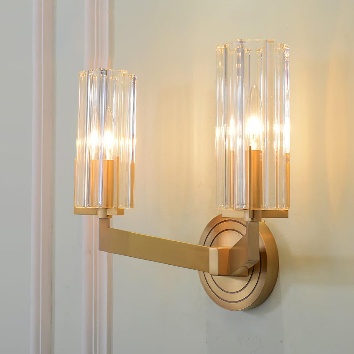 Coen aplique de pared Premium Elegancia en latón con vidrio