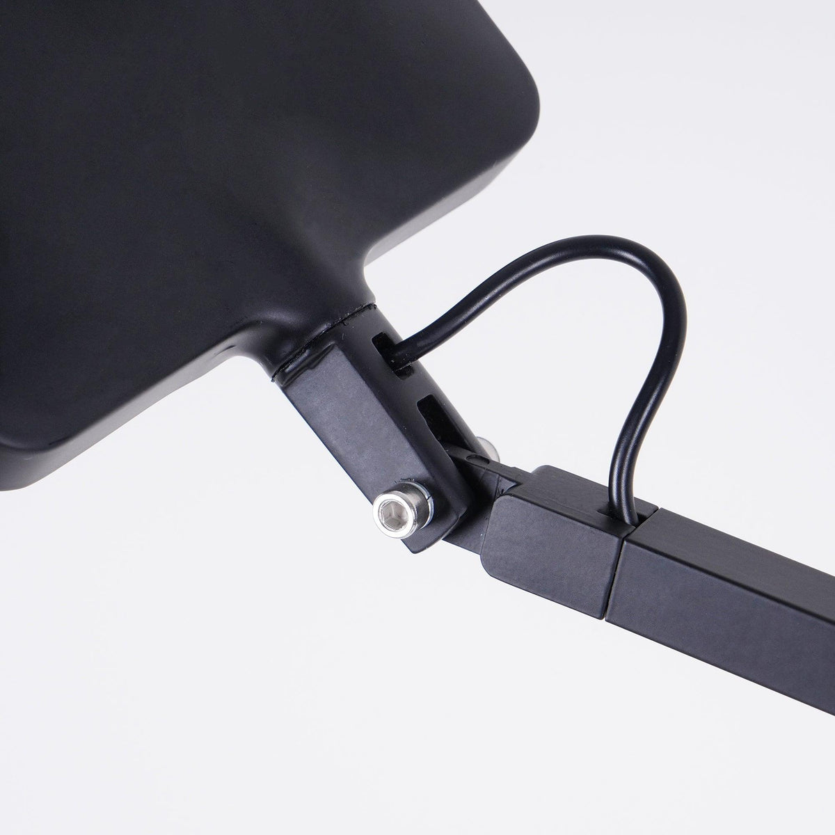 Tevenu lámpara de mesa de aluminio industrial