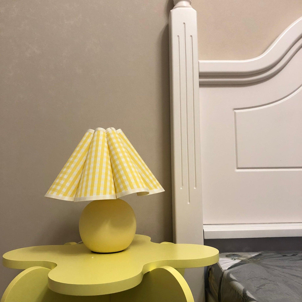 Nirixon lámpara de mesa de tejido caprichosa