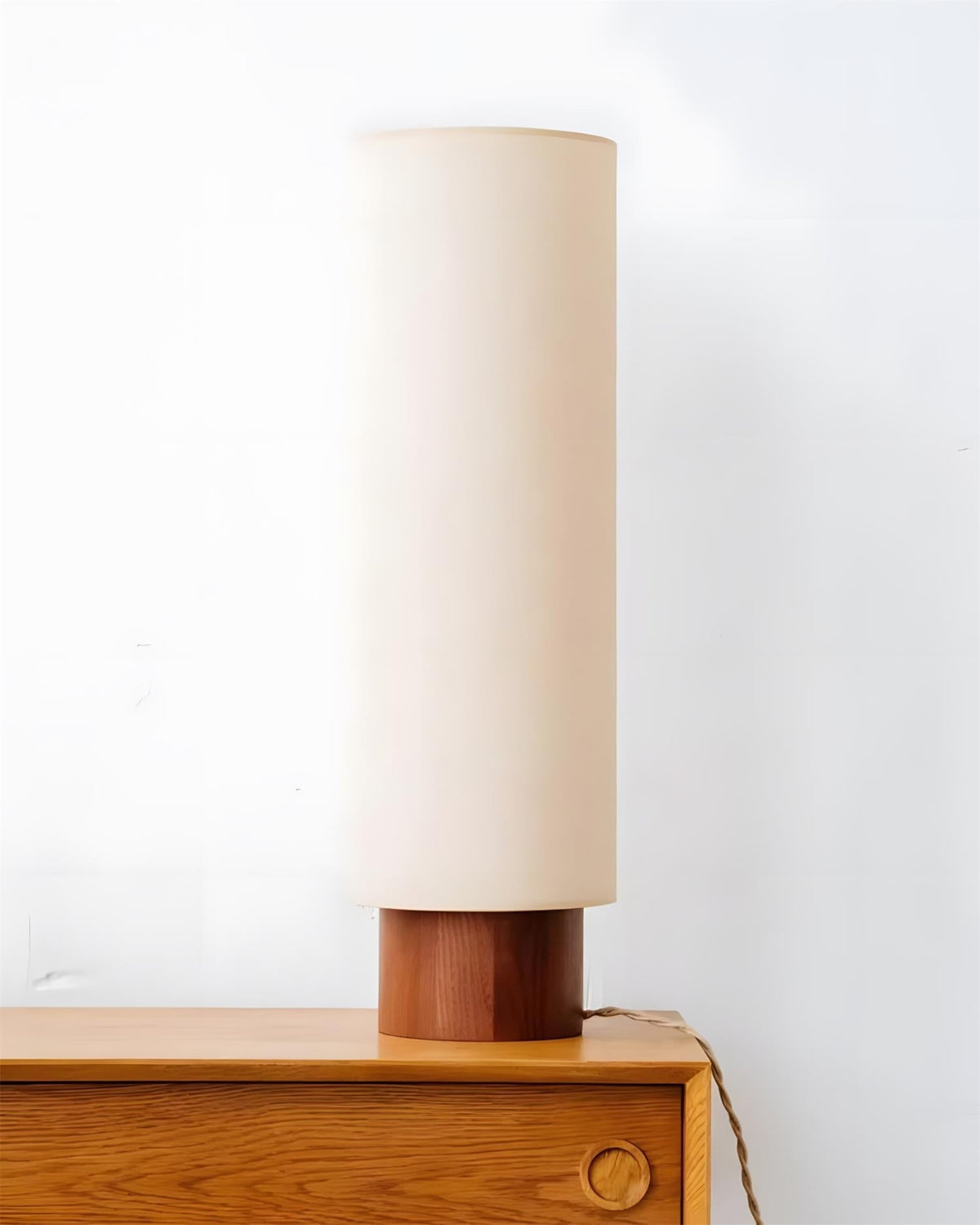 Alderielle lámpara de mesa de madera nogal