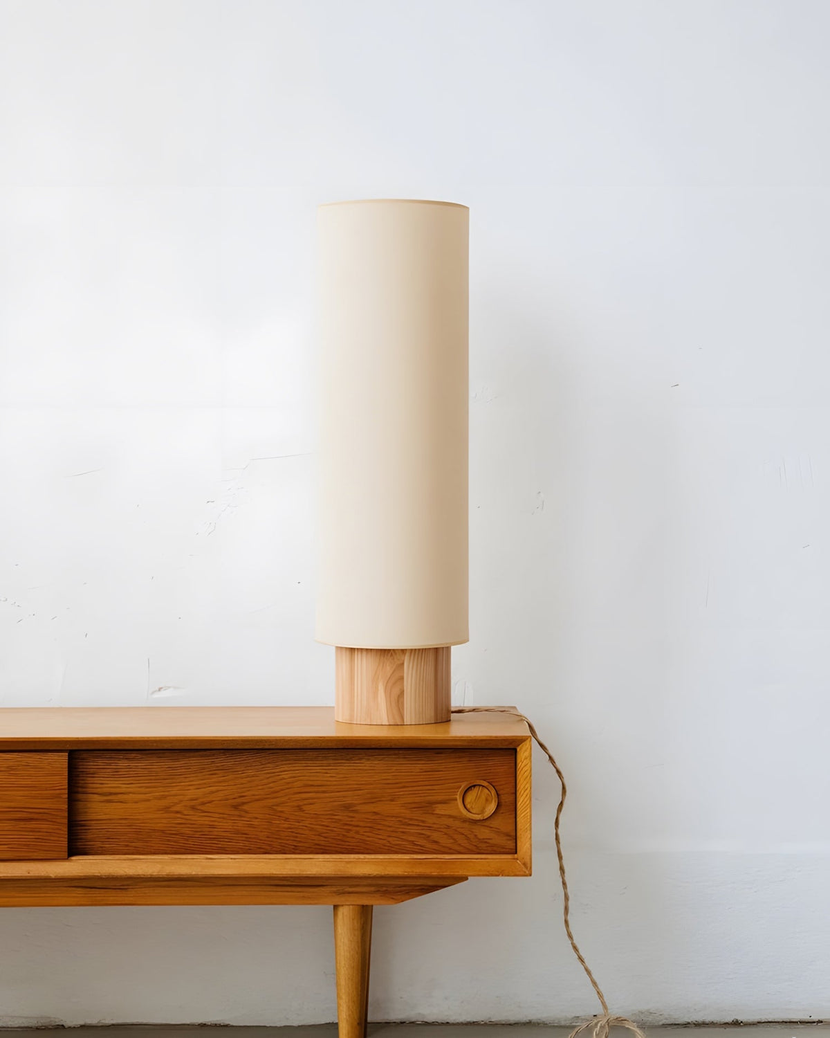 Alderielle lámpara de mesa de madera nogal