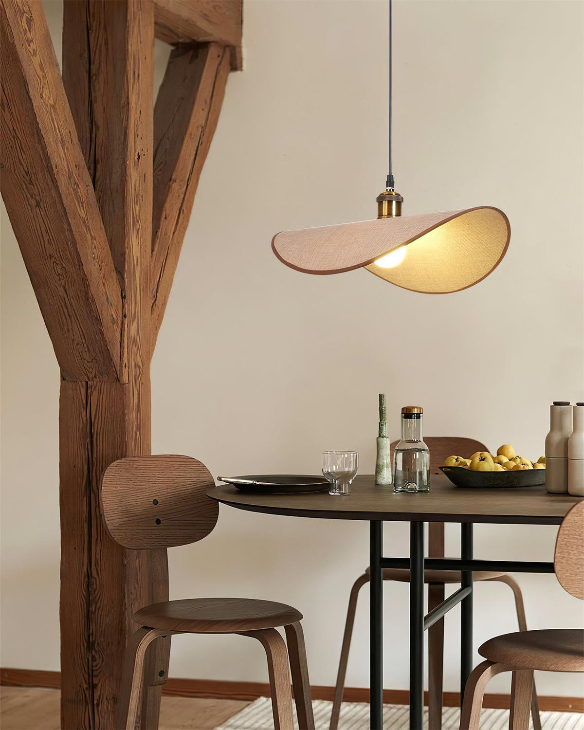 Mirelle lámpara colgante con pantalla de lino y estructura de madera minimalista de tejido