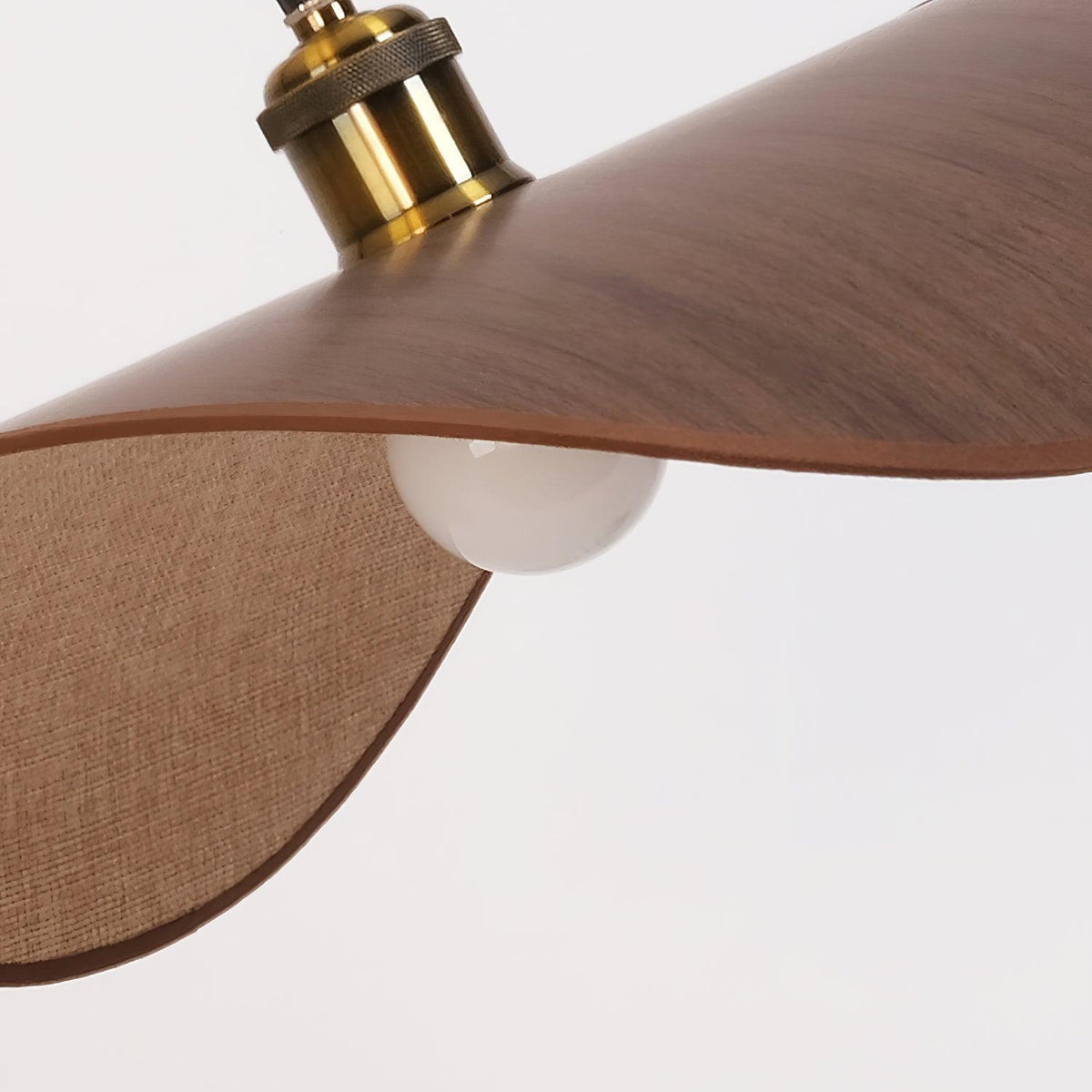 Mirelle lámpara colgante con pantalla de lino y estructura de madera minimalista de tejido