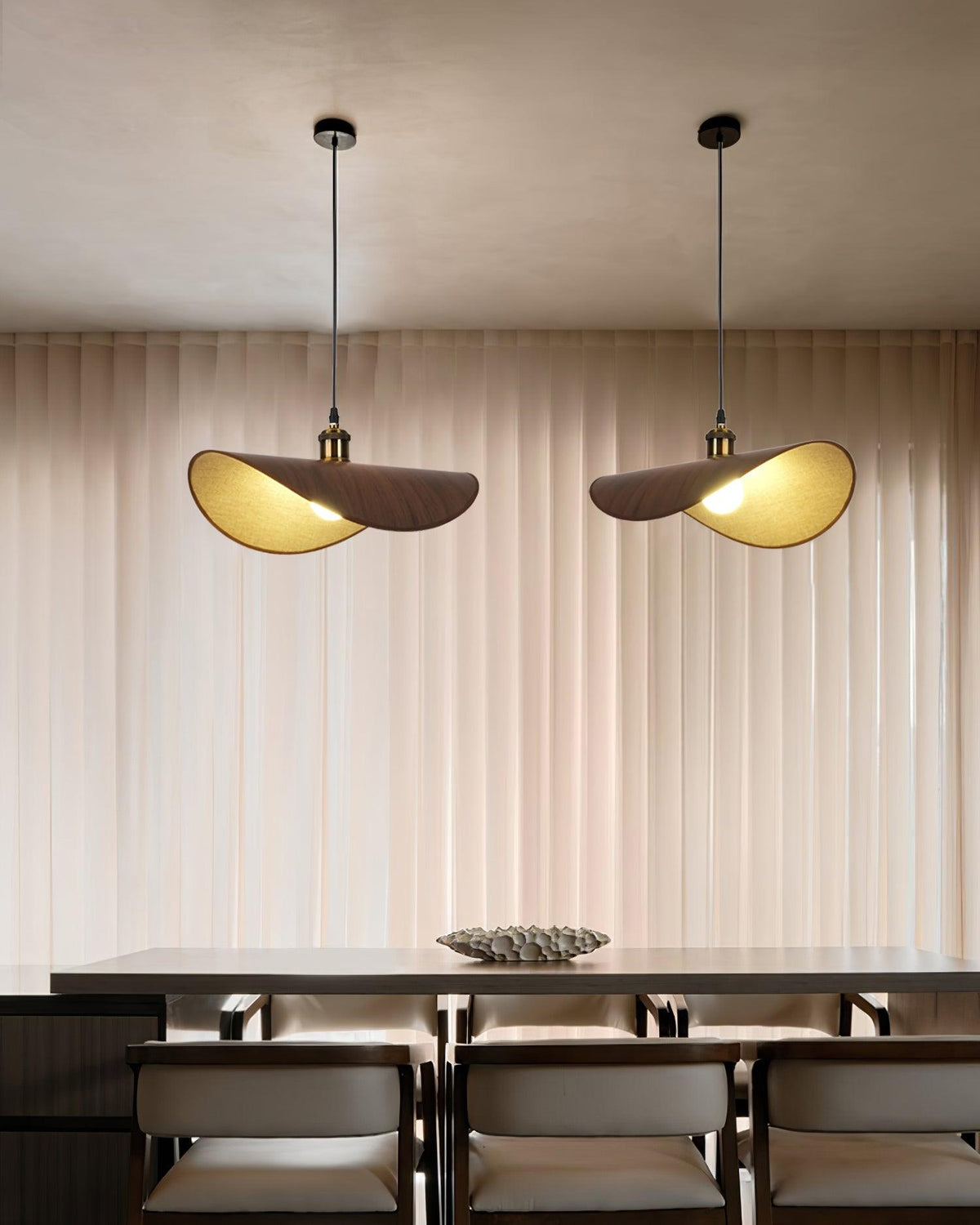 Mirelle lámpara colgante con pantalla de lino y estructura de madera minimalista de tejido