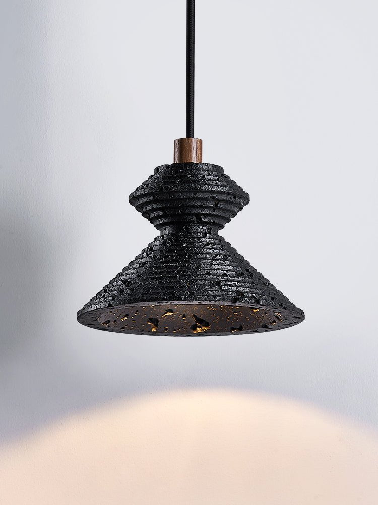 Elia lámpara colgante en travertino negro con textura estratificada