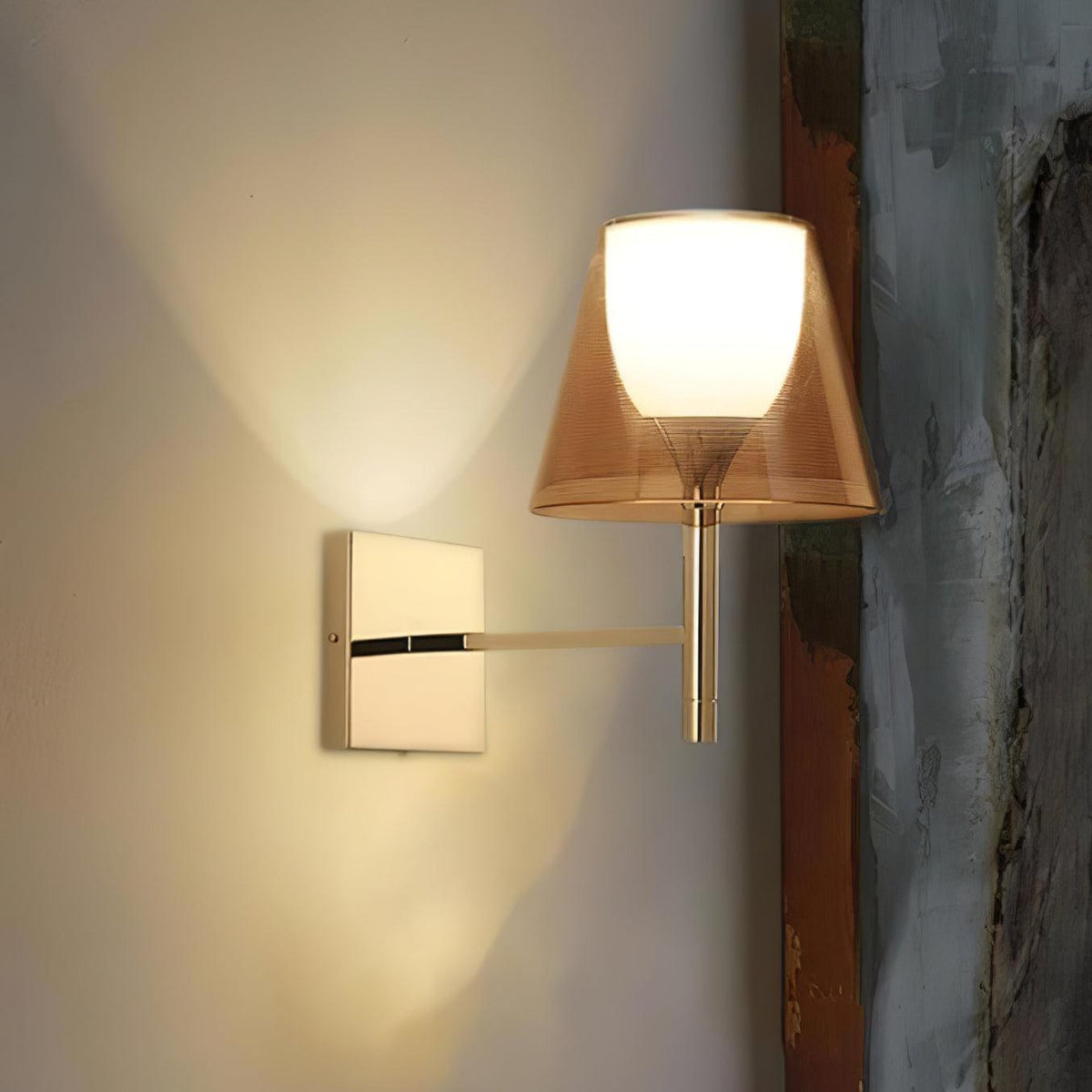 Orsore aplique de pared con tejido y prismas cromados