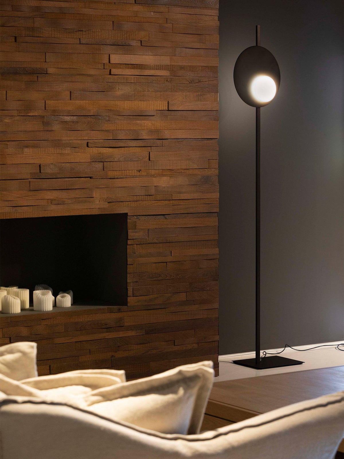 Vibe lámpara de pie minimalista de vidrio