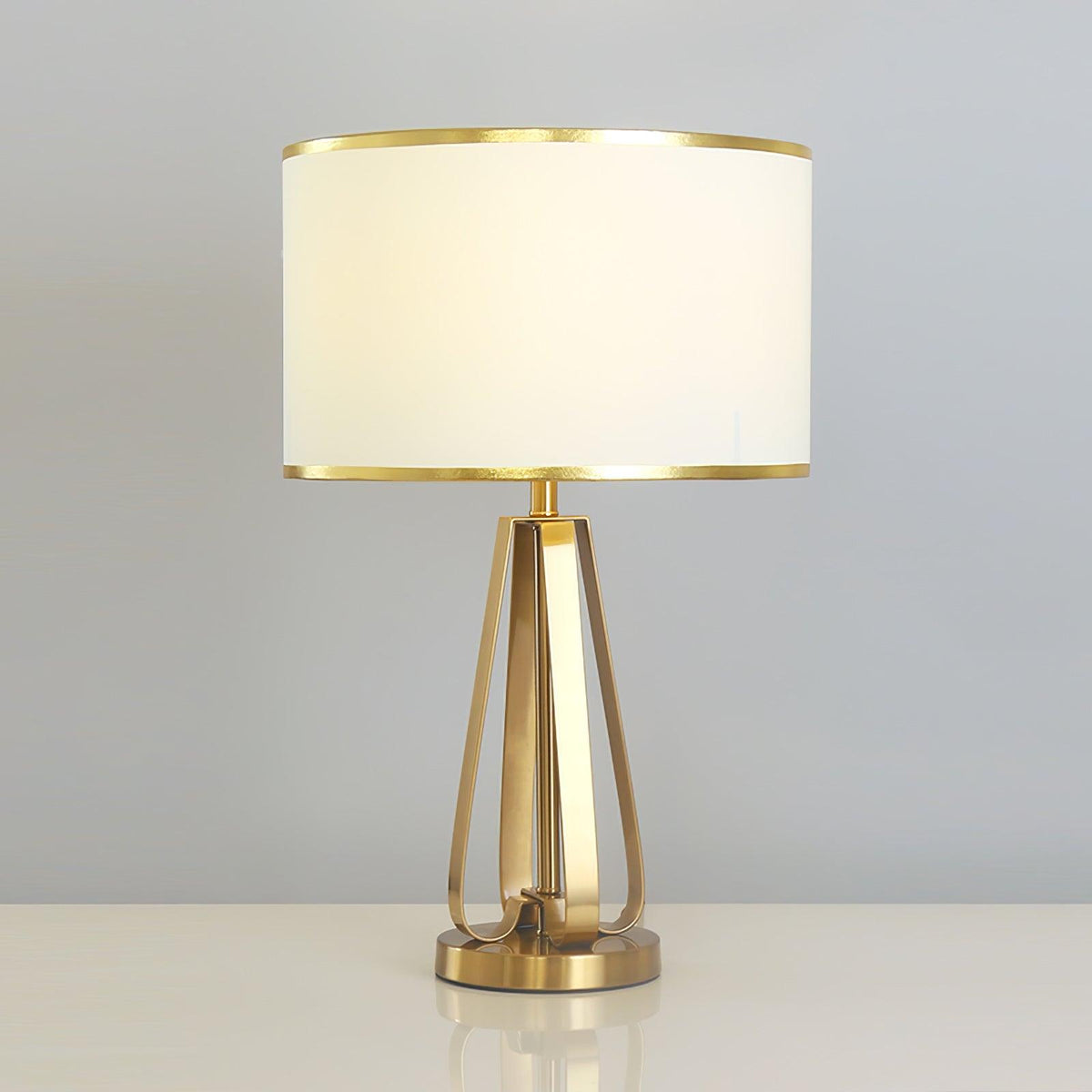 Linorira lámpara de mesa Luxe con tejido