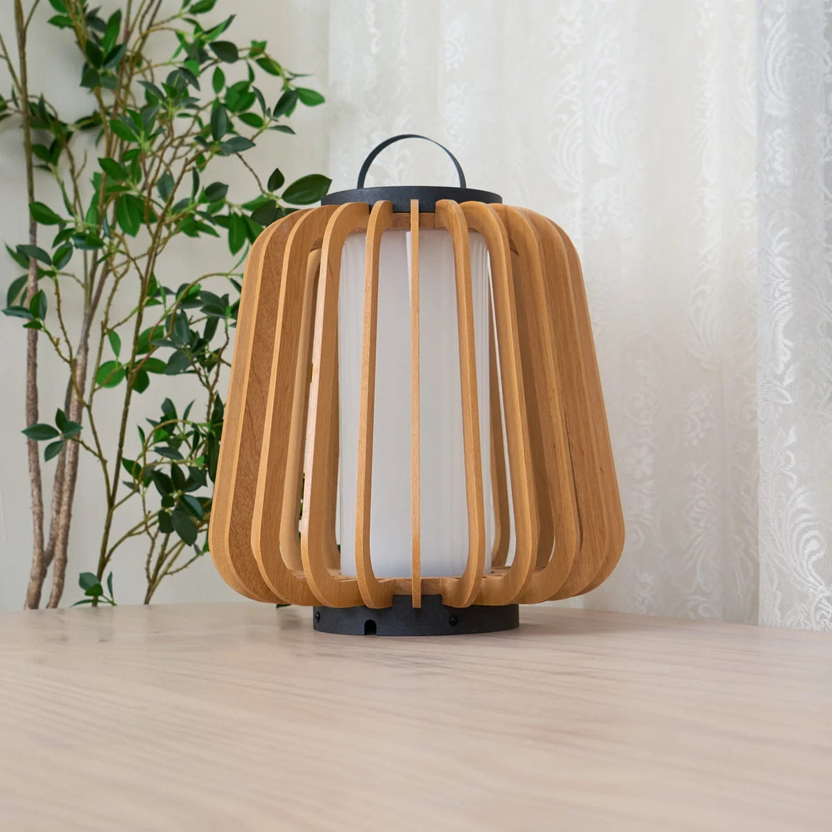 Fern lámpara de mesa