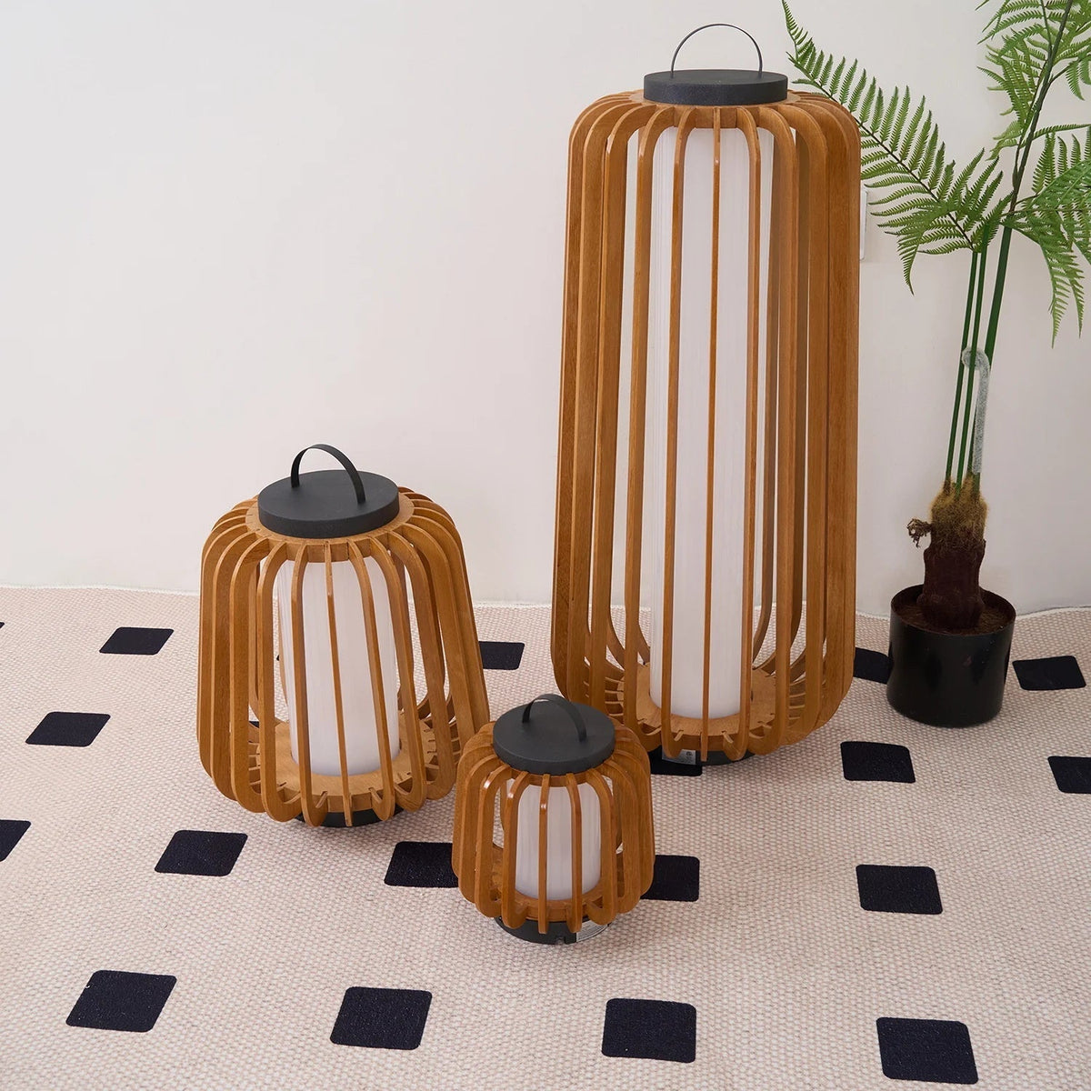 Fern lámpara de mesa