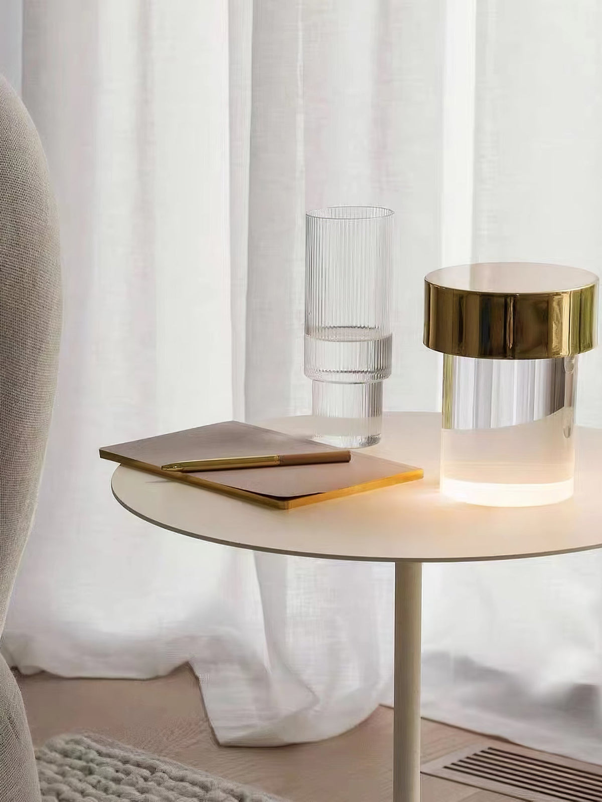 Pryden lámpara de mesa minimalista