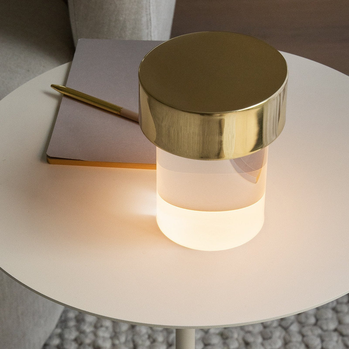 Pryden lámpara de mesa minimalista