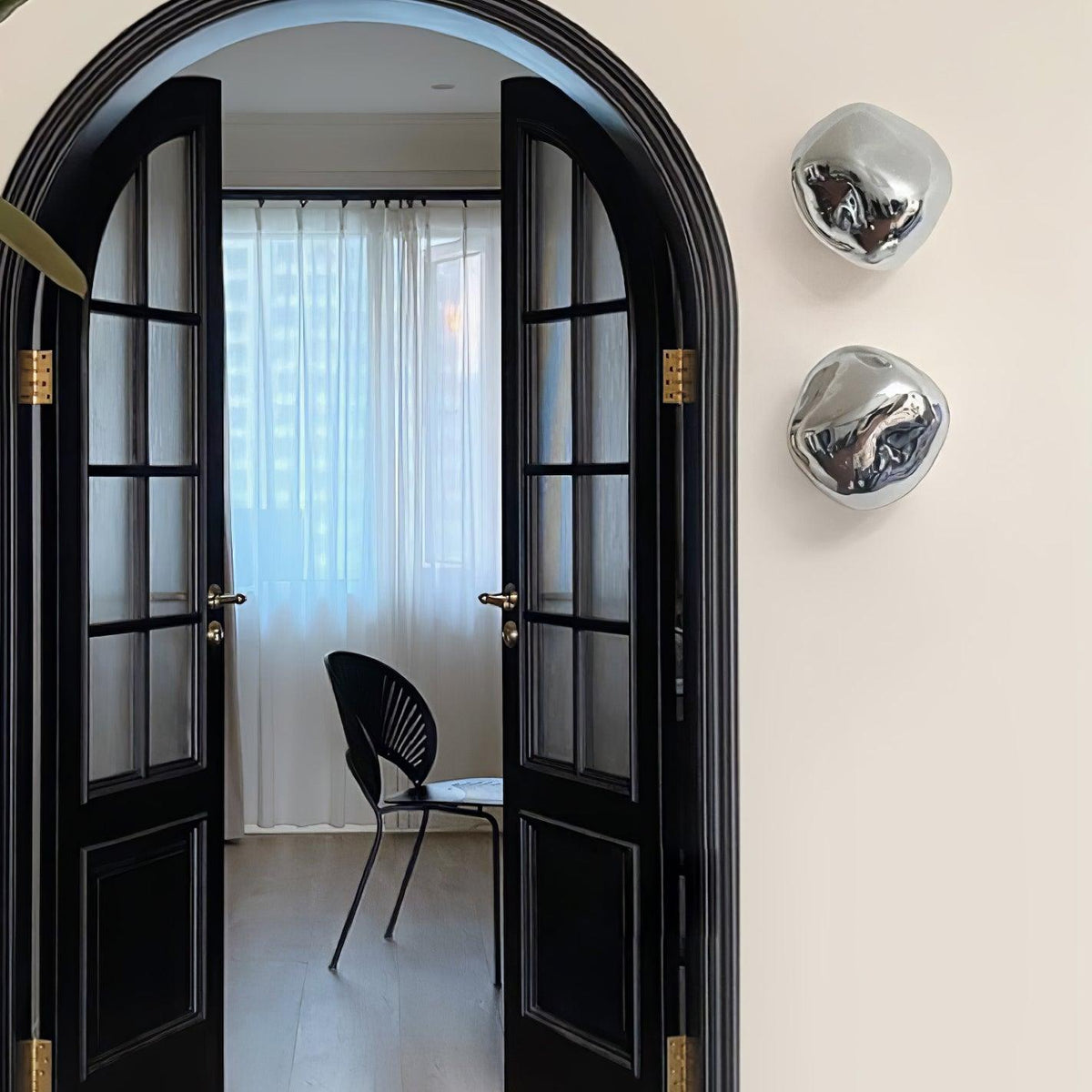 Leni aplique de pared con vidrio ámbar