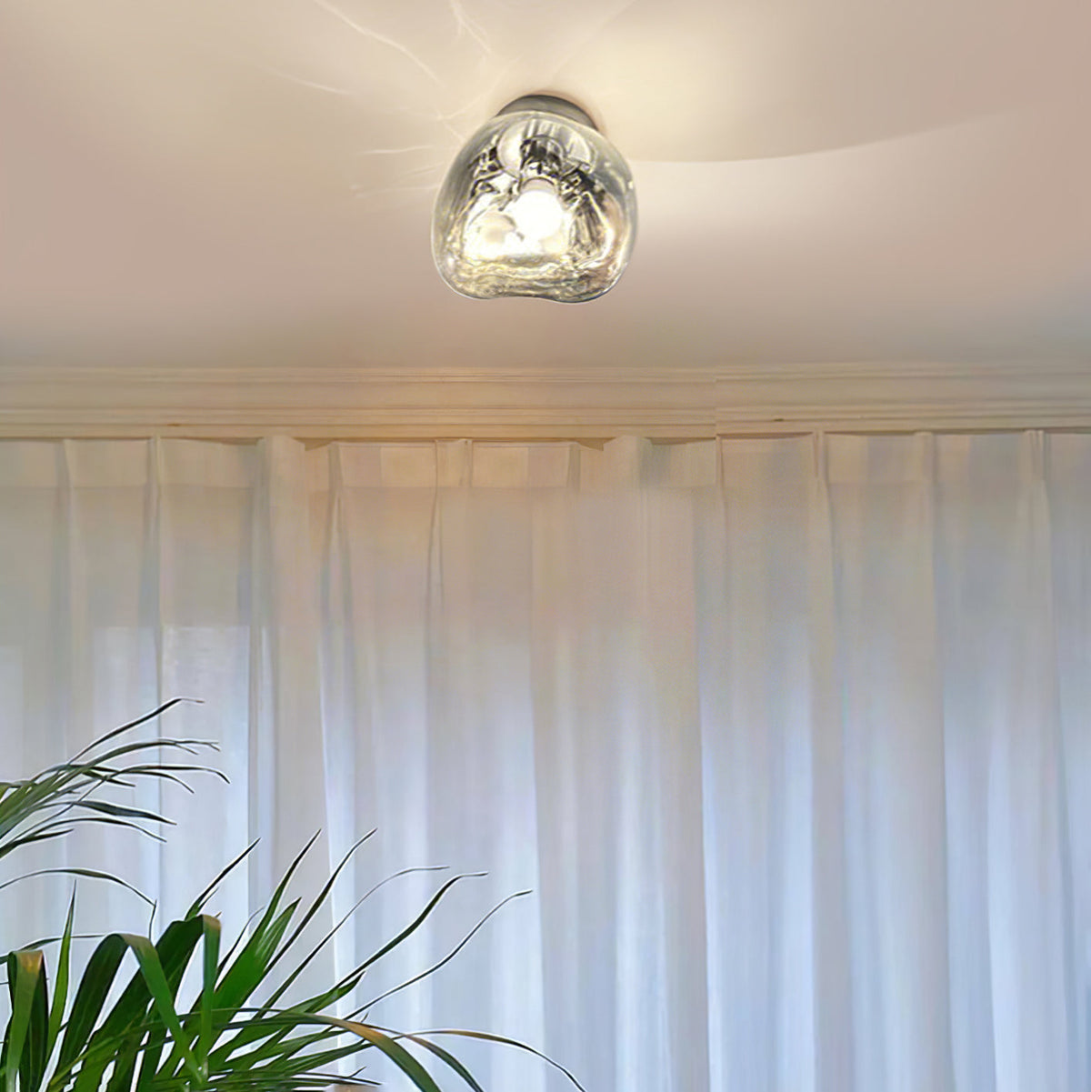 Leni aplique de pared con vidrio ámbar