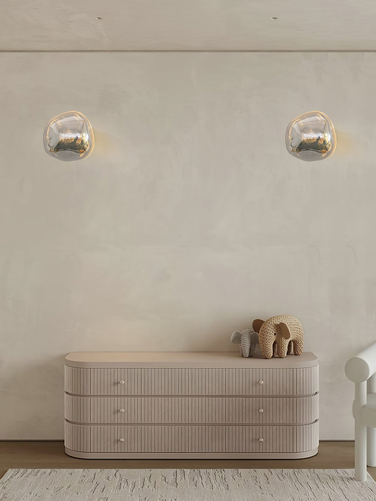 Leni aplique de pared con vidrio ámbar