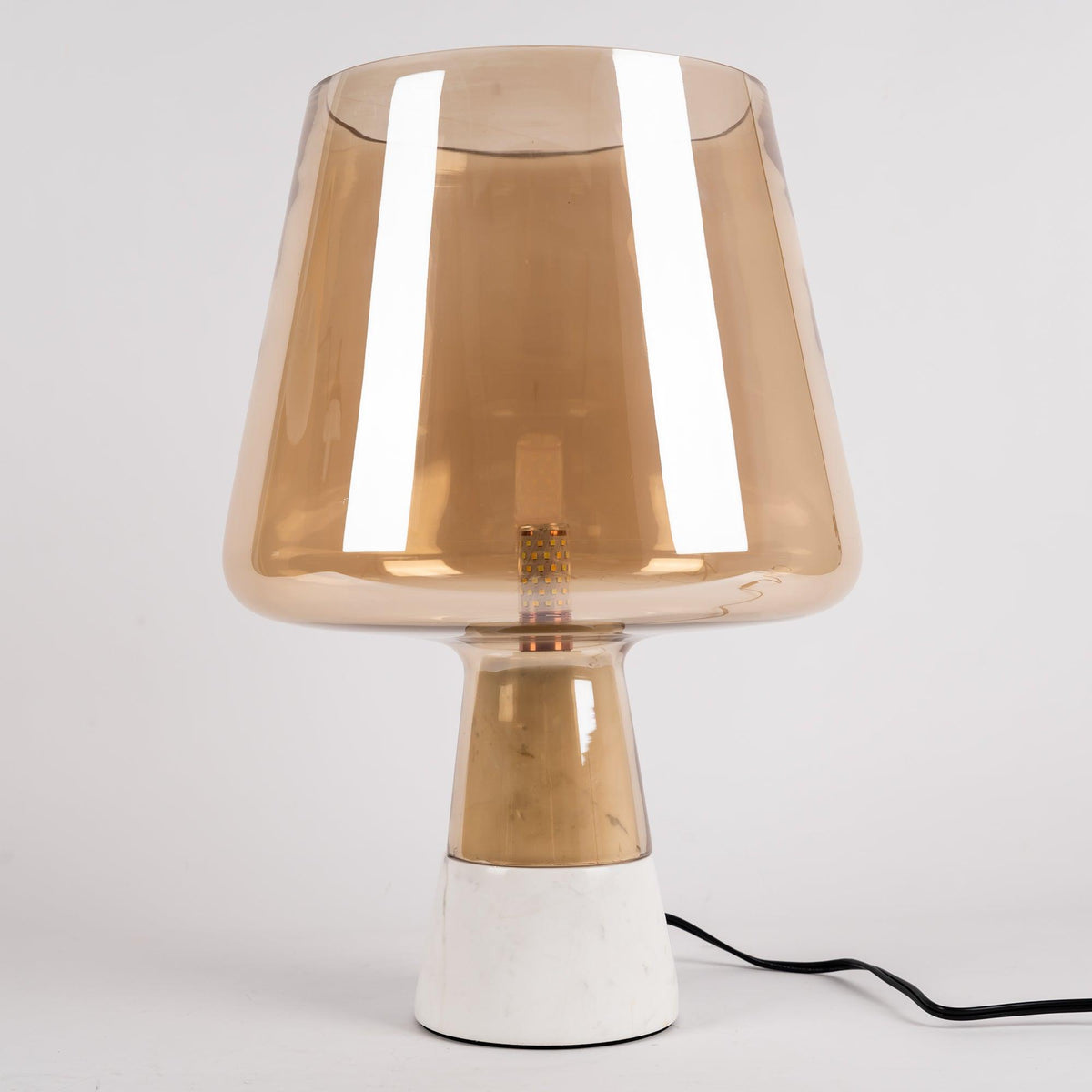 Elairella lámpara de mesa minimalista en cemento