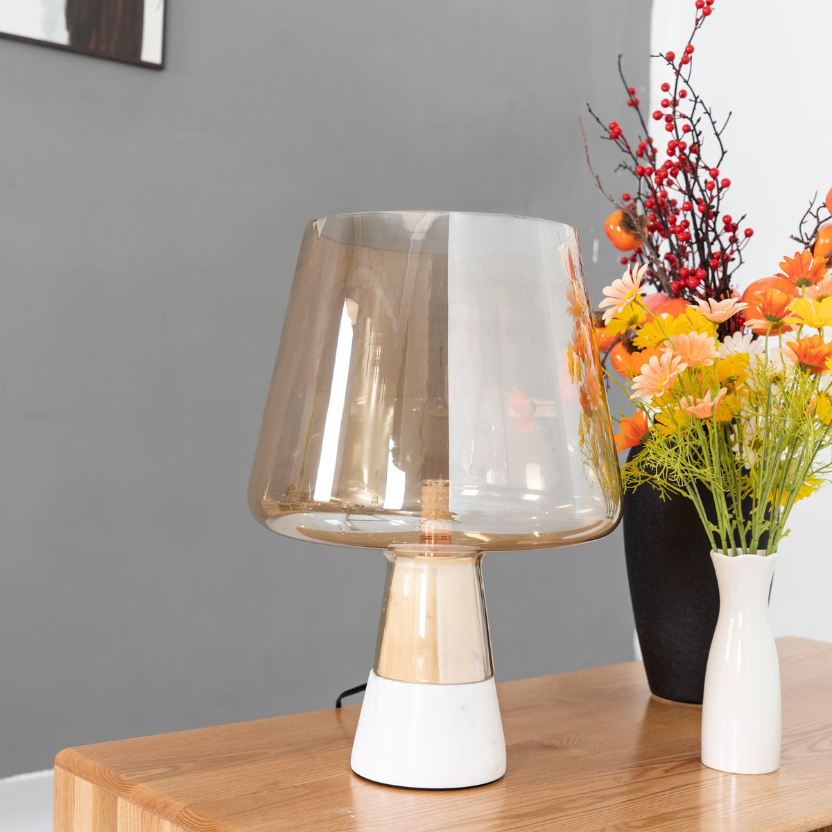 Elairella lámpara de mesa minimalista en cemento