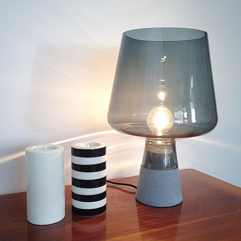 Elairella lámpara de mesa minimalista en cemento