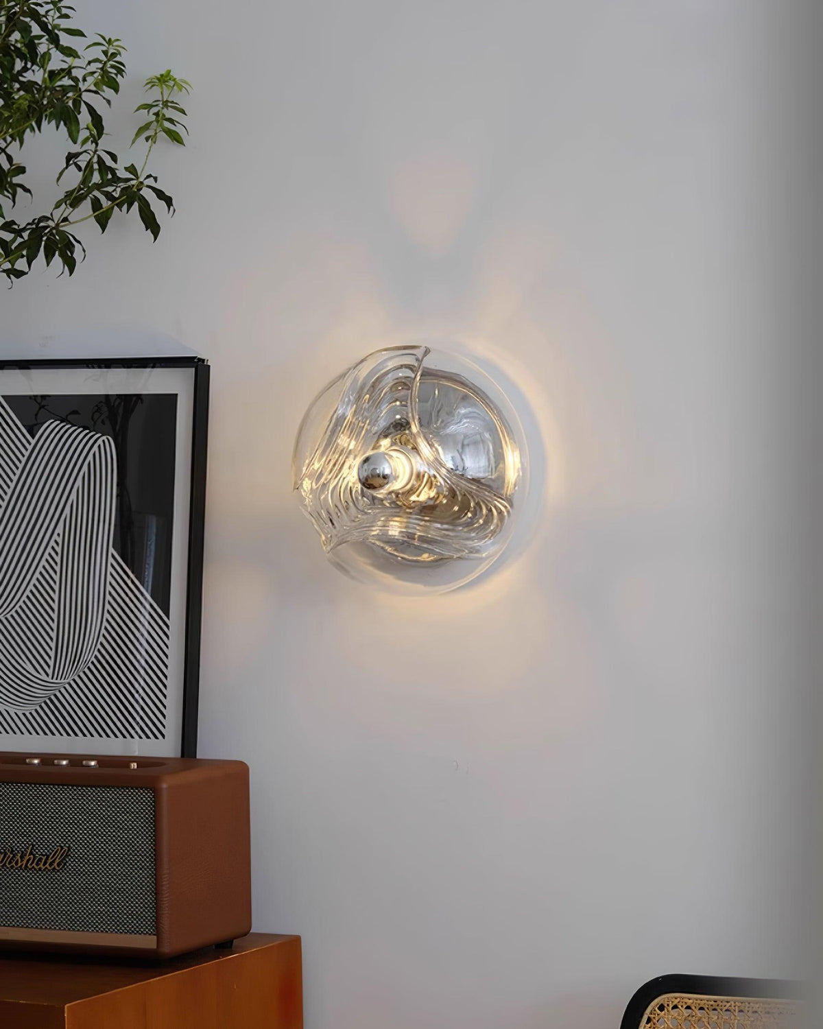 Aplique de pared moderno con textura en espiral, color gris y transparente